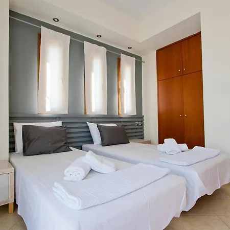 Bozis Private Pool Villa, וילה *