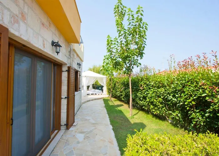 Bozis Private Pool Villa, Siviri