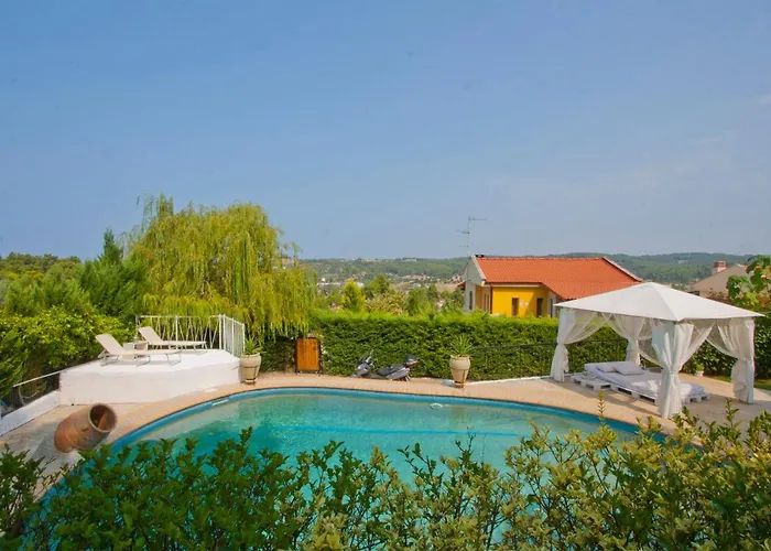 Bozis Private Pool Villa, Villa