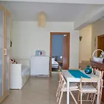Bozis Private Pool Villa, Szíviri
