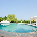 Bozis Private Pool Villa, * Szíviri